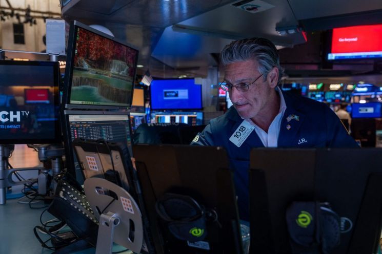 [뉴욕증시]알리바바 AI 칩 개발에 기술주 타격…나스닥 1.15% ↓