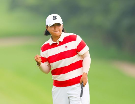 신다인, 하늘이 도왔다…도로 타고 데굴데굴