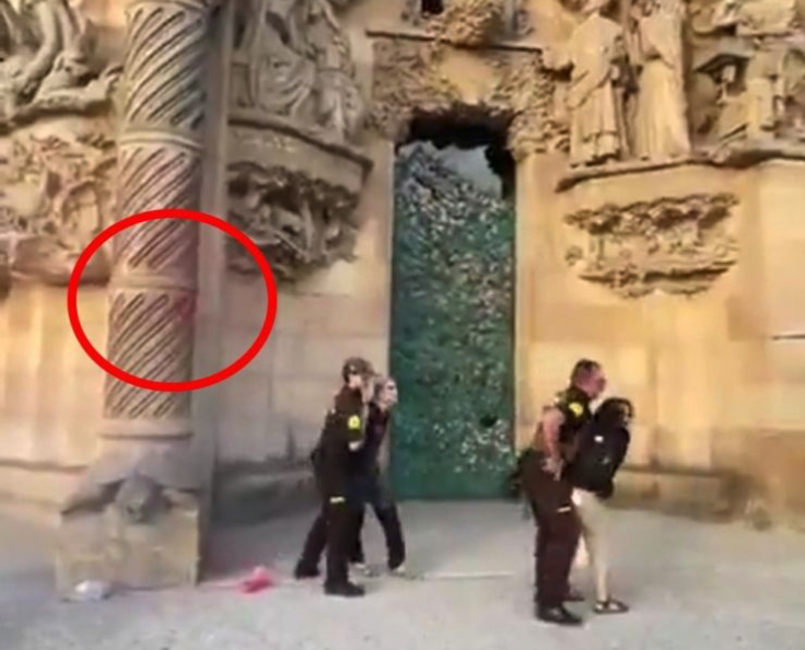 기후시위를 왜 가우디 성당에…페인트 테러했다가 뭇매 맞은 환경단체