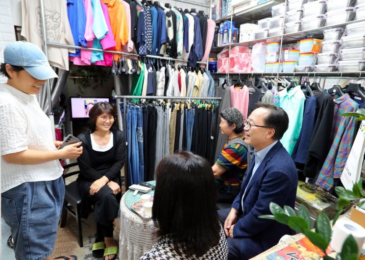 유성훈 금천구청장, 현장 소통 강화…‘골목구청장 동네 한 바퀴’ 진행