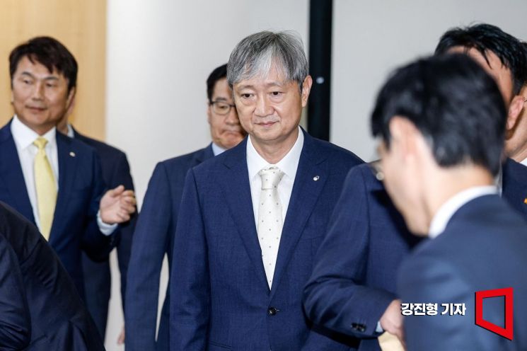 이찬진 금융감독원장이 1일 서울 종로구 생명보험교육문화센터에서 열린 '금융감독원장-보험회사 CEO 간담회'에 참석하고 있다. 2025.9.1 강진형 기자