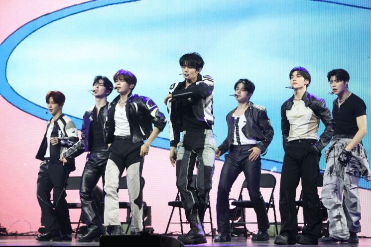 ZeroBaseOne Releases First Full Album: "We Will Leave Our Mark on the K-pop Scene"