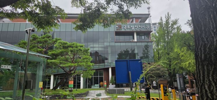 김윤덕 국토부 장관과 10대 건설사 CEO 간담회가 열린 국토발전전시관. 오유교 기자.