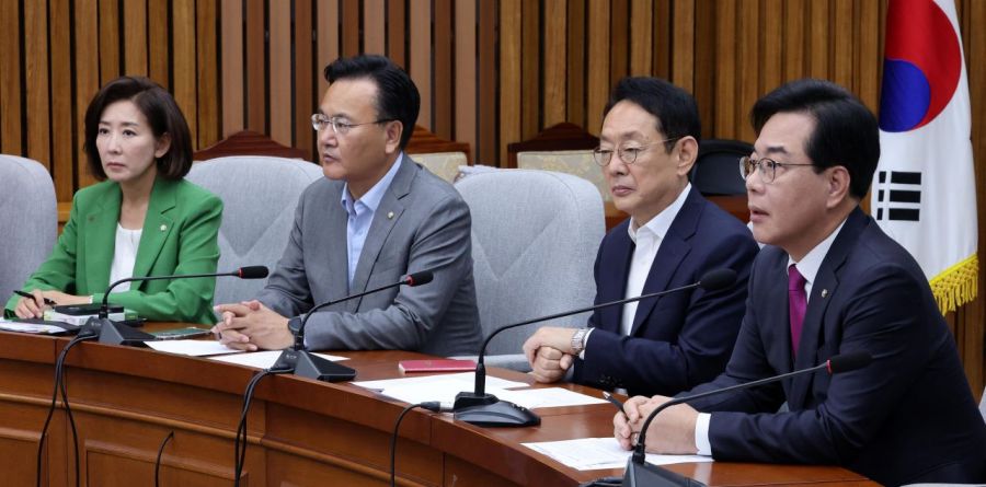 송언석 국민의힘 원내대표가 2일 국회에서 열린 원내대책회의에서 발언하고 있다. 2025.9.2 김현민 기자
