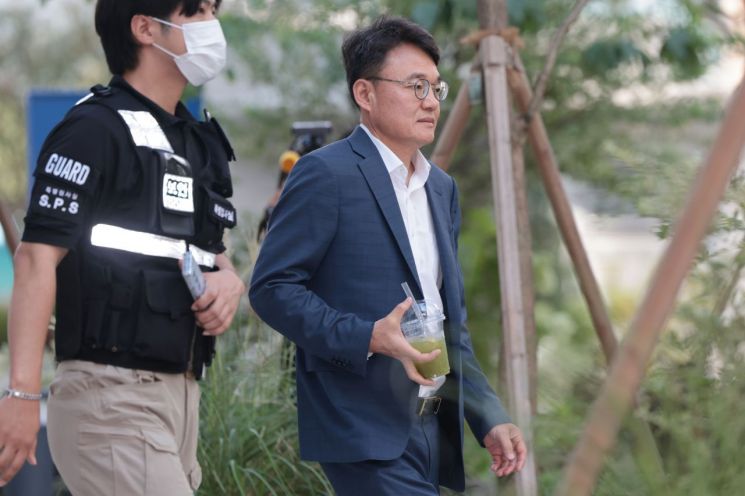 박성근 전 국무총리 비서실장, 특검 출석. 연합뉴스