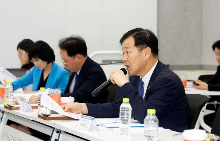 2일 오후 열린 '2025년 제3차 심뇌혈관질환관리위원회'에서 이형훈 보건복지부 제2차관이 발언하고 있다. 보건복지부