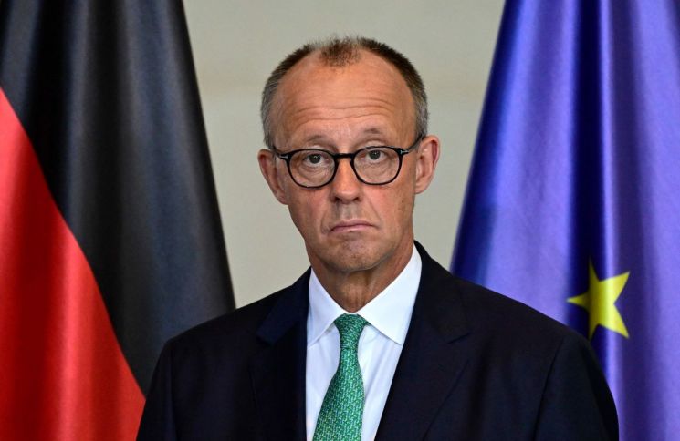 폭발한 메르츠, 푸틴에 "전범" 지칭…우크라 파병엔 선그어