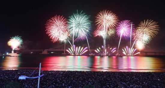 지난해 부산불꽃축제 모습. 연합뉴스