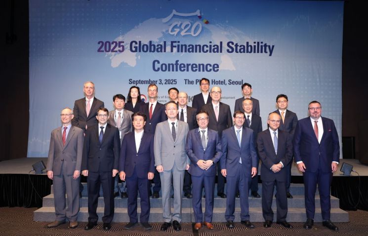 美 달러·국채 역할 변화…'국제 협력' 필요성 커졌다