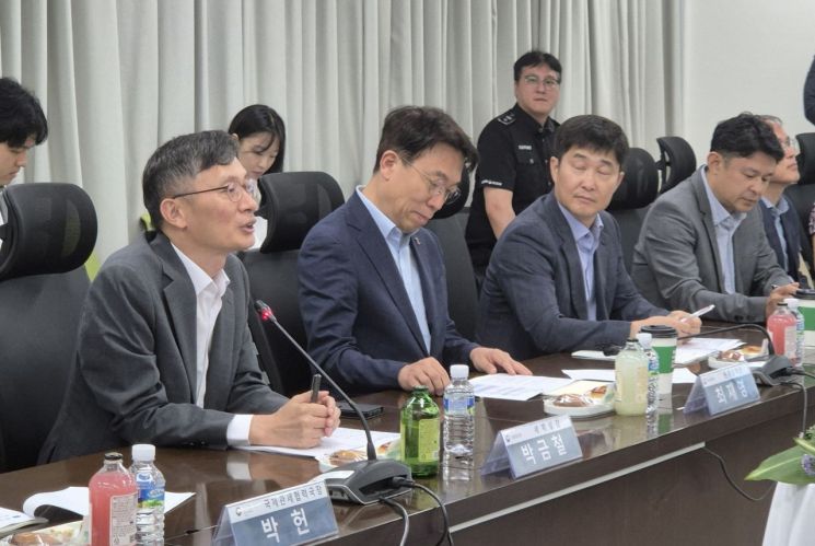기재부, 美 상호관세 압박에…현대차 등 수출기업 만나 활로 모색