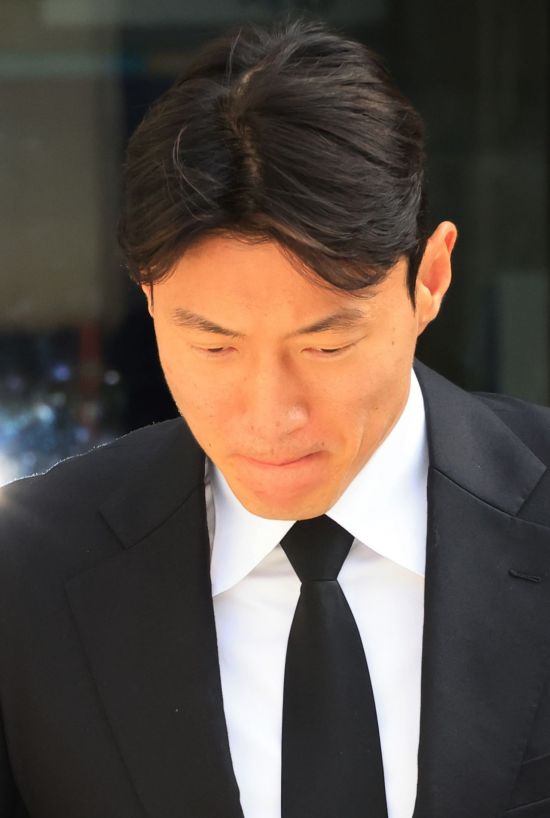Korea Football Association Imposes Quasi-Permanent Expulsion on Hwang Uijo... Banned from Playing or Coaching in Korea