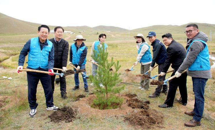 몽골에 '우호의 숲' 조성한 전남도…기후위기·사막화 방지 