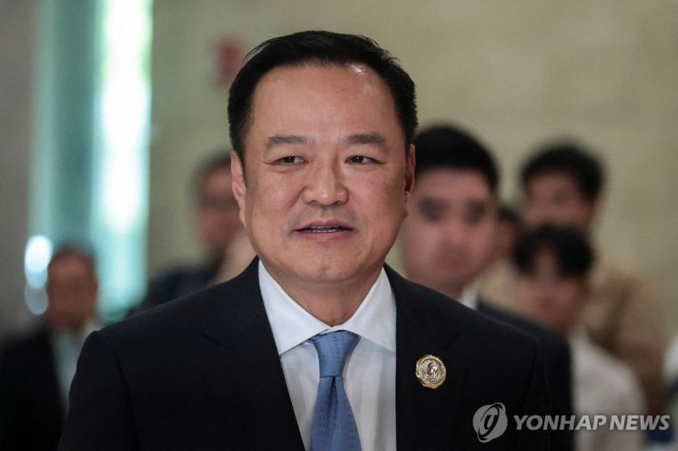 5일(현지시간) 태국 방콕 의회에서 열린 하원 회의에 참석한 아누틴 찬위라꾼 전 부총리.