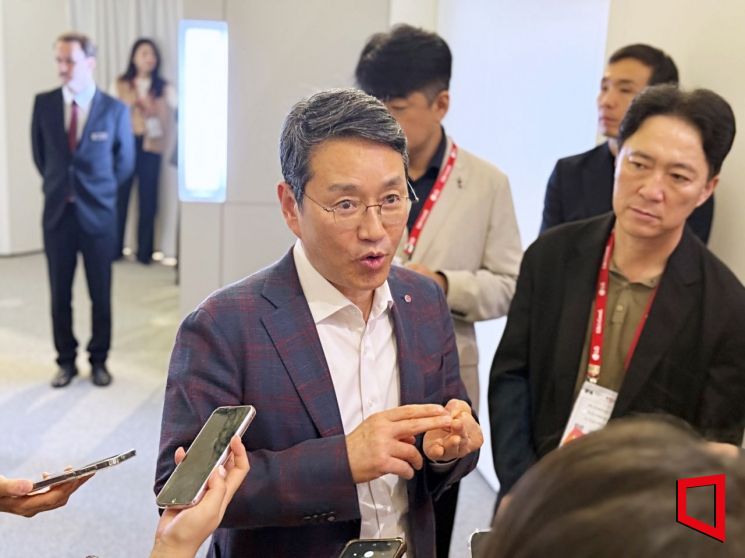 Jo Joowan, CEO of LG Electronics, is answering questions from reporters at the LG Electronics exhibition hall at IFA 2025 held in Berlin, Germany, on the 5th (local time). Photo by Jang Heejun