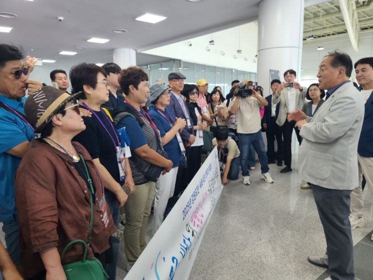 이병선 시장 "속초항, 국제 크루즈 관광 거점 도시로 도약할 것"
