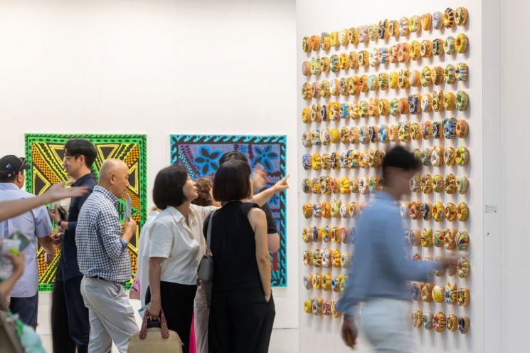 '최고가 흥행' 프리즈...'달라졌다' 호평 키아프