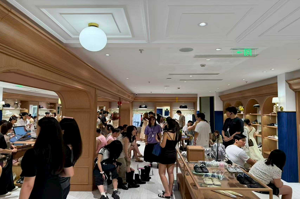 에이유브랜즈, 상하이 안푸루 플래그십 개점… 中 시장 공략 드라이브