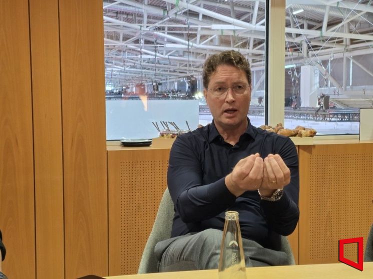 올라 칼레니우스 벤츠 그룹 회장 "중국車, 유럽 진출…걱정 안해"[IAA 2025]