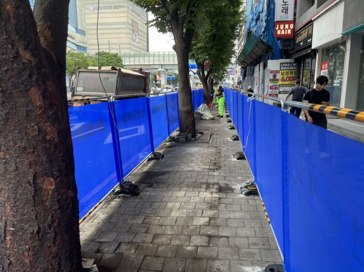 Gwangjin District Clears 46 Illegal Street Vendor Stalls at Konkuk University Station
