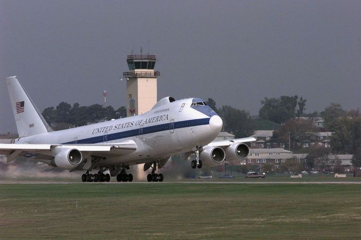 기존 비상시 핵지휘통제기인 E-4B 나이트워치 항공기의 모습. 미 공군 홈페이지