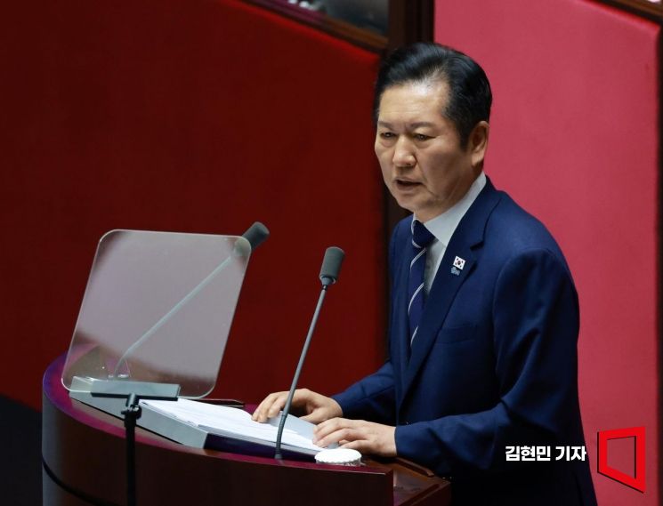정청래 더불어민주당 대표가 9일 국회 본회의에서 교섭단체 대표 연설을 하고 있다. 김현민 기자