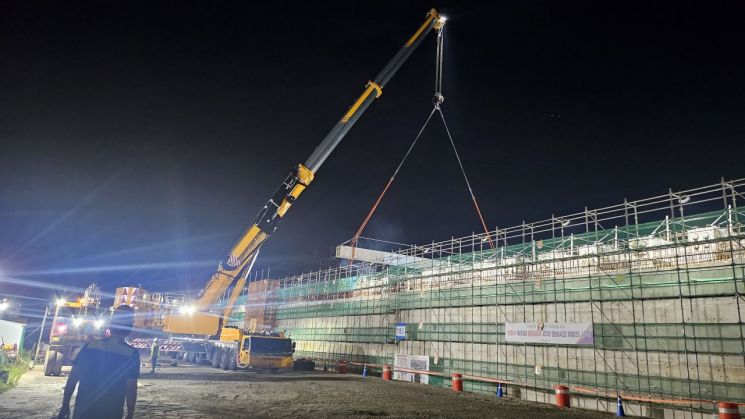The installation of the superstructure, a key phase of the 'Gyeongui-Jungang Line Donong to Yangjeong Section Covering Project' in Namyangju City, is progressing smoothly. Provided by Namyangju City