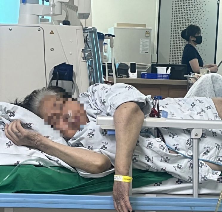 해남군 요양보호사들이 생활지원사로 대거 이탈하면서 요양원과 주간보호센터 운영이 큰 차질을 빚고 있다. 이준경 기자