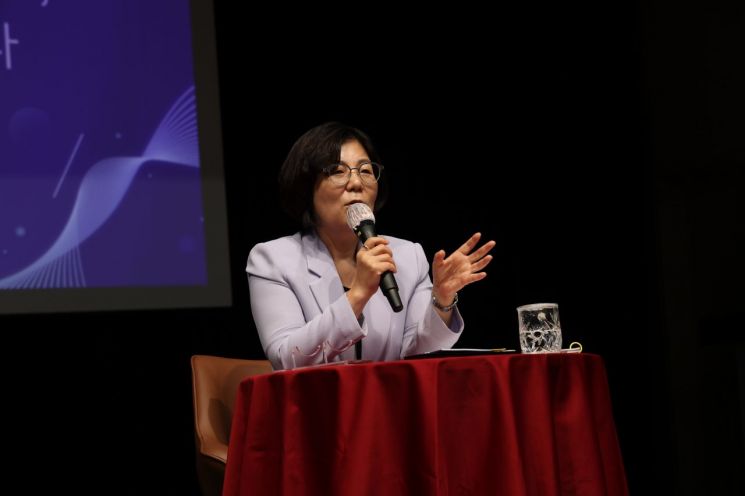 김보라 안성시장이 9일 언론브리핑에서 새 정부 국정과제에 대응한 안성시의 전략을 설명하고 있다. 안성시 제공