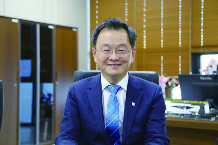 민경선 경기교통공사 사장은 지난 8일 아시아경제와의 인터뷰에서 "경기 도민의 이동권 보장과 공공성 강화를 동시에 실현하는 것이 공사의 존재 이유"라고 밝히고 있다.