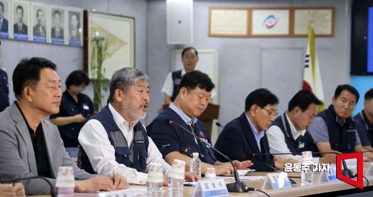 [Photo] Kim Dongmyung, President of the Federation of Korean Trade Unions, Delivers Remarks