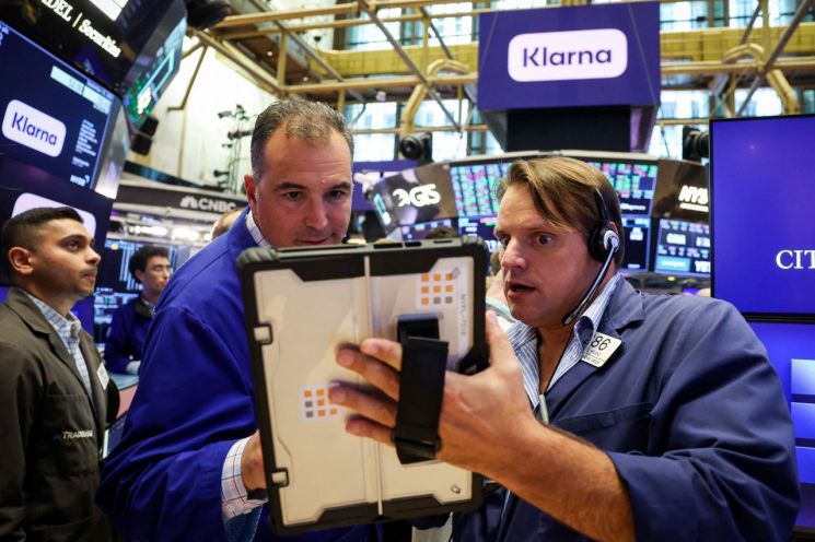 [New York Stock Exchange] S&P 500 and Nasdaq Hit Record Highs... Dow Down 0.48%