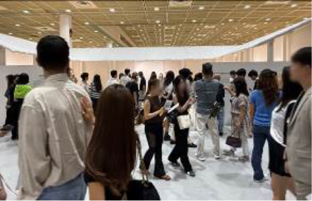 지난 3일부터 6일까지 서울 강남구 삼성동 코엑스에서 열린 프리즈 서울 2025의 최영욱 작가 전시 현장. SK 인텔릭스