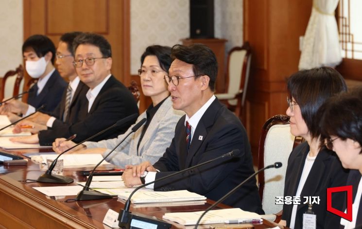 [포토] 자살예방정책위원회 주재한 김민석 총리