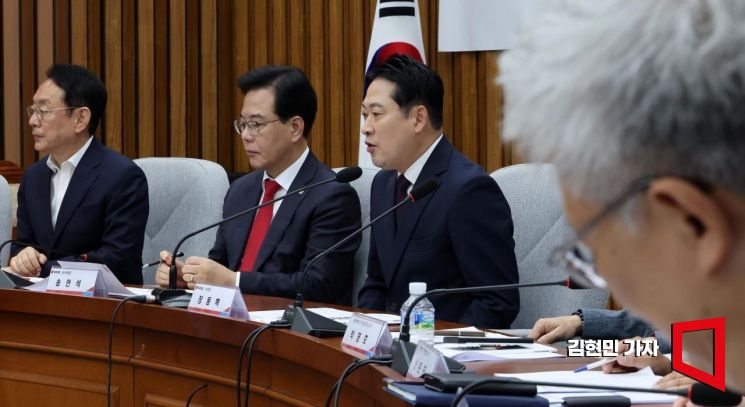 장동혁 국민의힘 대표가 12일 국회에서 열린 이재명 정부 100일 국정 파탄 실정 토론회에서 발언하고 있다. 2025.9.12 김현민 기자