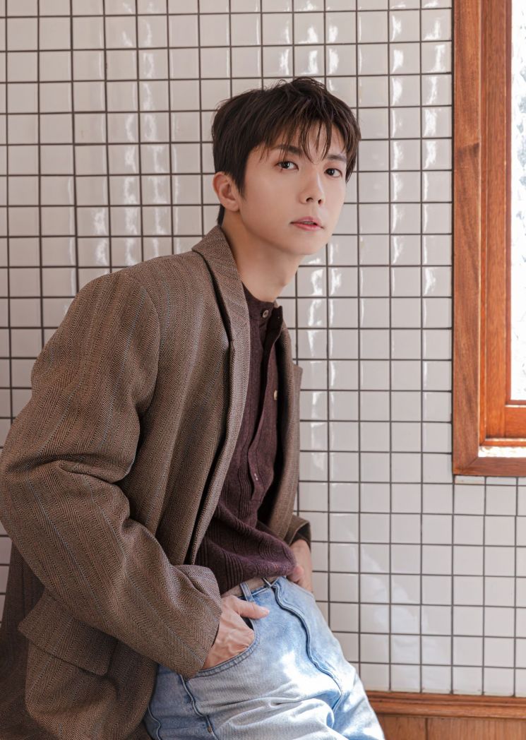 [Interview] Jang Wooyoung: "Responsibility Is Self-Esteem... I Am Happy When I Dance and Sing"