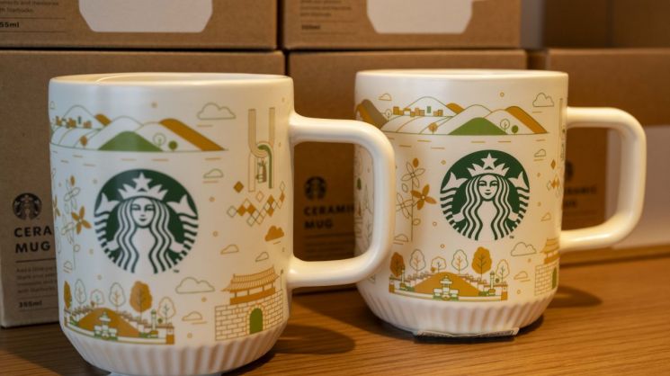 김포시, '스타벅스 애기봉 머그잔' 출시 4주 만에 완판 기염