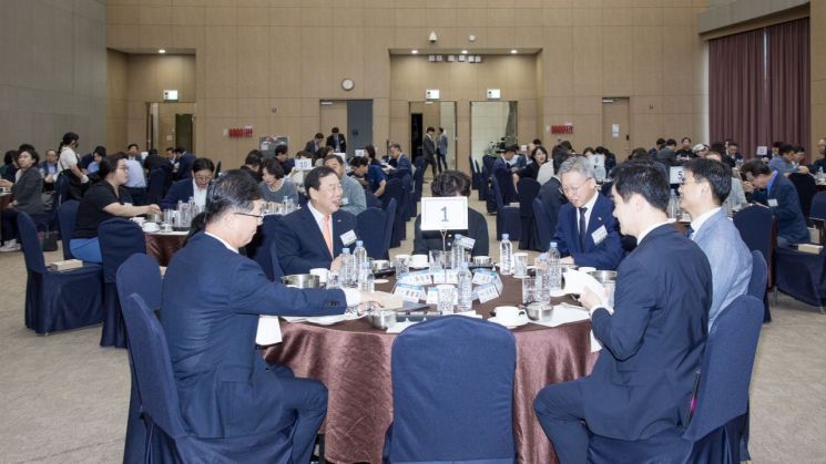 최민호 세종시장, 기업인 간담회서 국정운영 기조 부합 시정 방향 설명