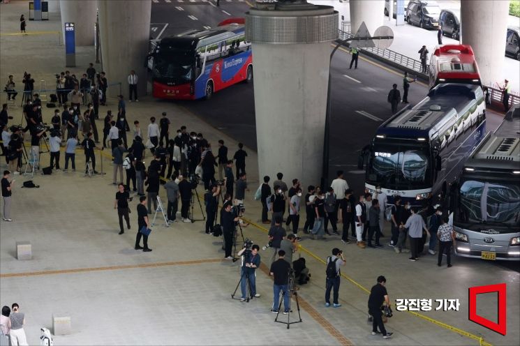 [포토] 미 억류 한국인 근로자 귀국