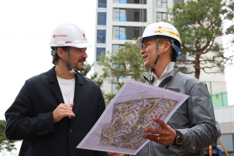 Cheongdam Le El Residents to Experience Works by World-Renowned Artists in Their Own Courtyard