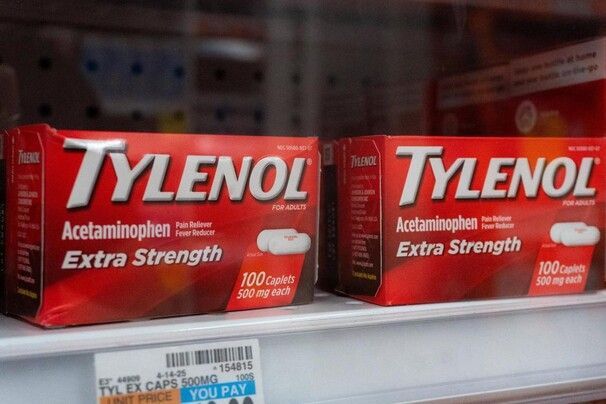 Tylenol, Kenview's antipyretic analgesic displayed at a pharmacy in the United States. Photo by Reuters and Yonhap News