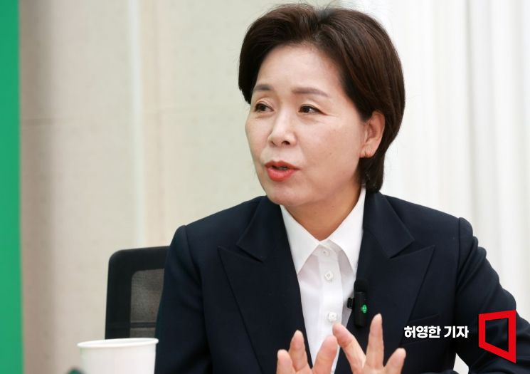 양 위원은 "장동혁 대표는 바른 방향으로 갈 것"이라며 기대감을 나타냈다. 허영한 기자