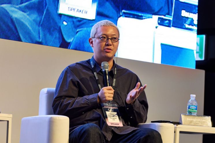 음악만으론 부족하다…아티스트, 브랜드와 '윈윈 협업'[음악 생존법]