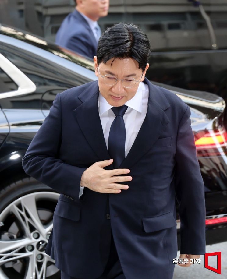 [포토] 고개 떨군 방시혁 의장