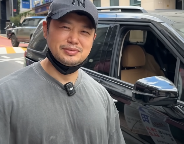 헬스 트레이너 양치승씨가 헬스장 보증금 사기 등의 이유로 헬스장을 폐업한 사실을 전했다. 양치승 유튜브