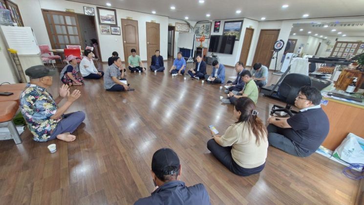 완도 삼두리 '돈사 악취' 2년 만에 해결 방안 마련