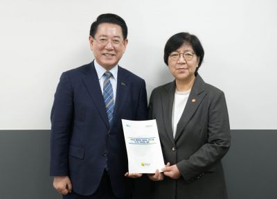 김영록 전남도지사, 정은경 장관과 통합의대 설립 논의