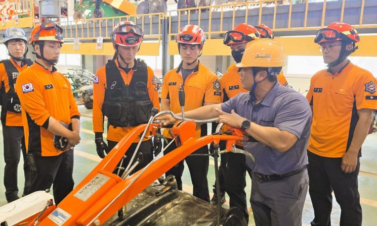 장성군이 최근 농기계임대사업소 본소에서 장성소방서 구급대원 40여명을 대상으로 농기계 사고 대응 특별안전교육을 실시했다. 장성군 제공