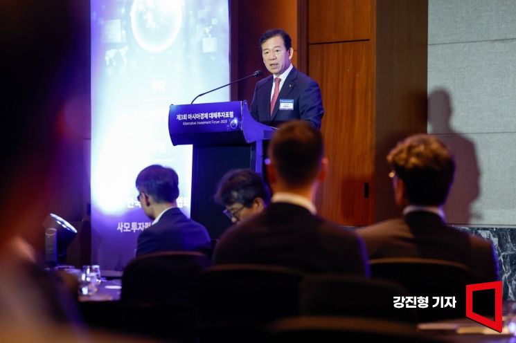 [포토] 축사하는 서유석 금융투자협회장