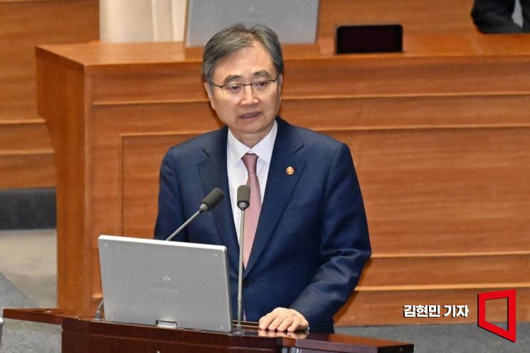 [포토] 대정부질문 답변하는 조현 외무장관