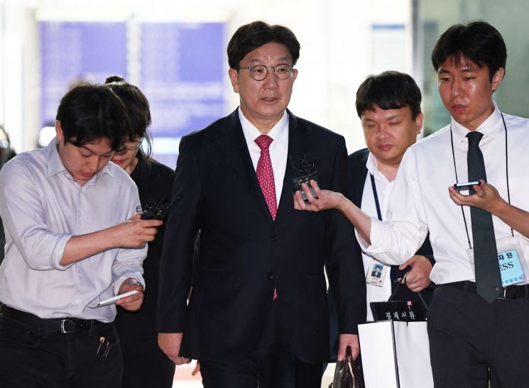 16일 서울 서초구 서울중앙지법에 영장실질심사를 받기 위해 출석한 권성동 국민의힘 의원. 연합뉴스